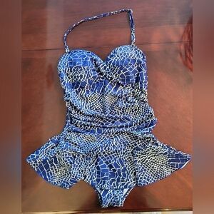 Shore Shapes Slimming Skirted One Piece Swimsuit (Size 12)